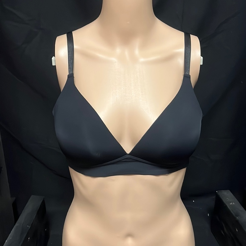 Isaac Mizrahi- black lightly padded bra